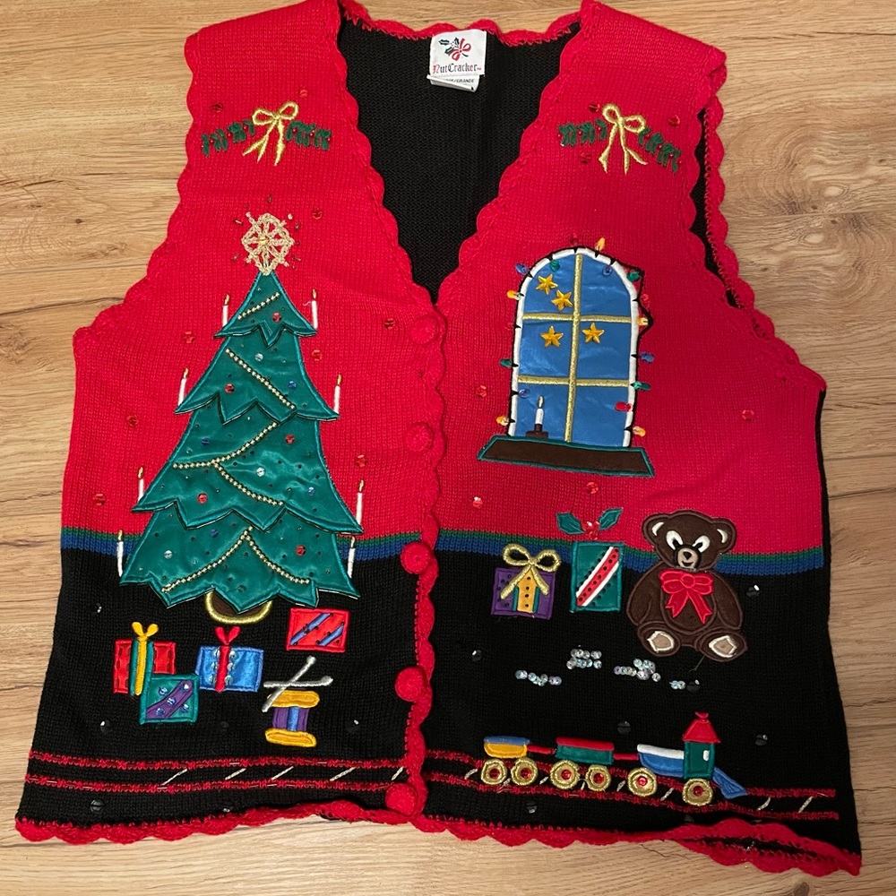 Vintage embroidered 90s Christmas Vest
